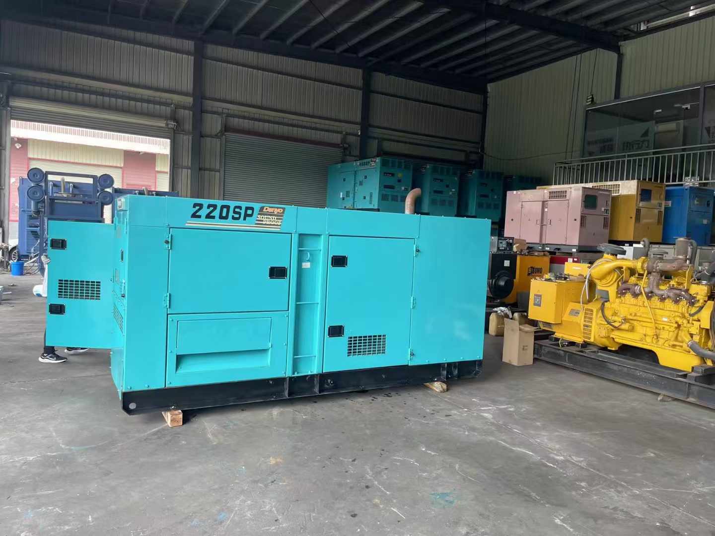 安庆800kW 柴油发电机的输出电流波动范围是多少？