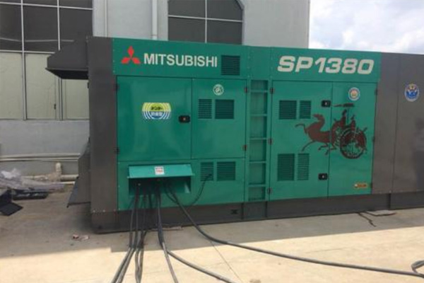 安庆为什么有些柴油发电机组的输出电压可以调节？