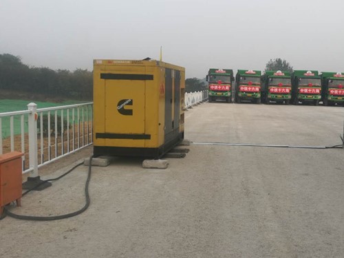 安庆电力系统的稳定性和设备兼容性如何影响发电机组的频率规格？