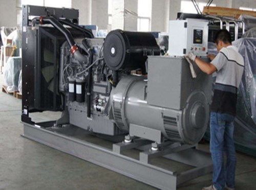 安庆柴油发电机组和储能设备配合使用的案例