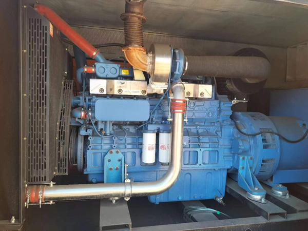 安庆燃油消耗率与进气温度的具体关系是什么？